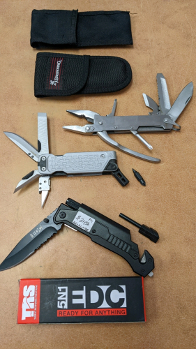 Multi-tool Pocket Knives