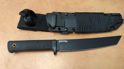 Cold Steel Knife w/Sheath