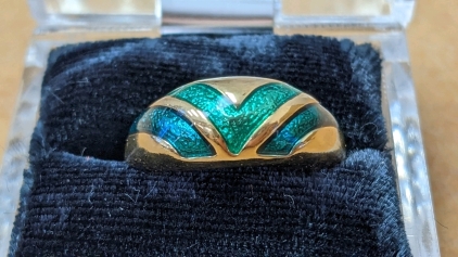 Gold Tone Designer Ring, Sz 6.5