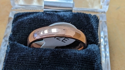 Rose Gold Comfort Fit Wedding Band, Sz 8