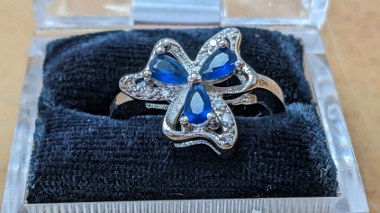 .925 Silver Lucky Clover Ring w/Blue Sapphires, Sz 6.5