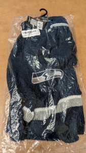 New Seahawks Scarf/Gloves Set