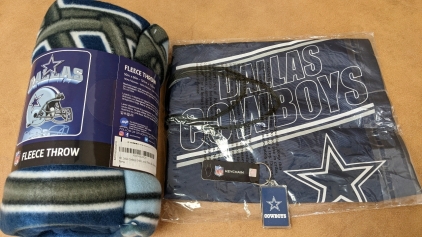 New Cowboys 50x60 Fleece Throw, Backsack, Key Fob