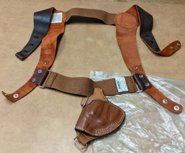 Leather Pistol Holster w/Harness