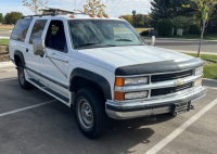 1995 Chevrolet Suburban - 4x4!