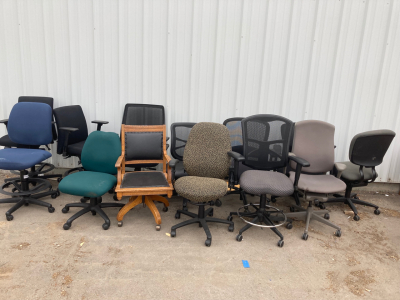 (13) Wheeled Adjustable Office Chairs