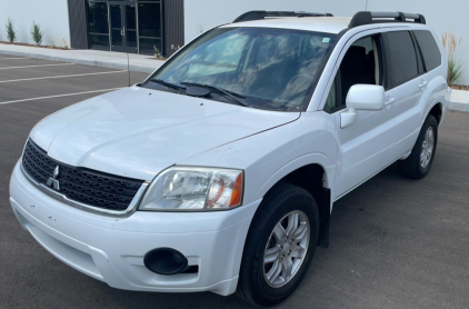 2011 Mitsubishi Endeavor - AWD - Low Miles!