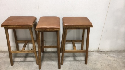 (3) barstools