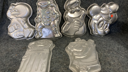 (6) Cake pans Fictional Characters