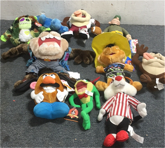 (10) Looney Toons Plush Taz , Sylvester and More