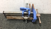 Work Bench Vise grip