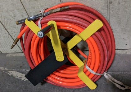 Air Hose w/Reel & Attachments