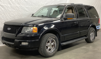 2004 Ford Expedition - 4x4 - 3rd Row - Leather