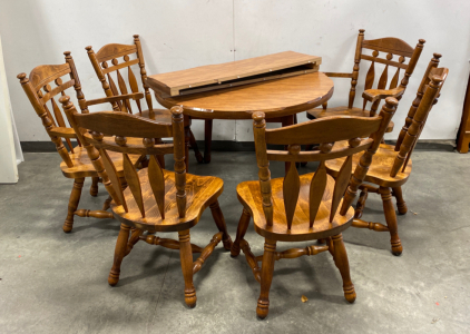 Dining Table with (6) Chairs and (2) Extra Leaf’s