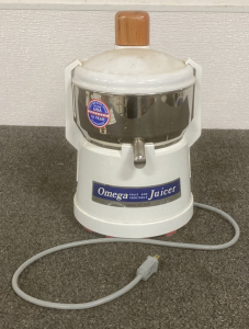 Omega Fruit and Vegetable Juicer