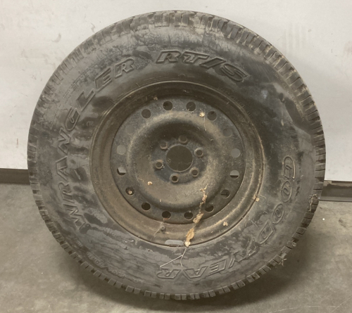 33” Wrangler RT/S Tire and 13” Rim