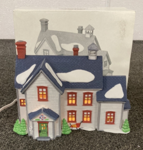 Department 56 “Pennsylvania Dutch Farmhouse”