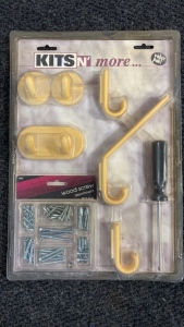 Kits N&rsquo; More Hanger Assortment