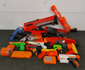 13 Assorted Nerf Guns & Ammo Magazines