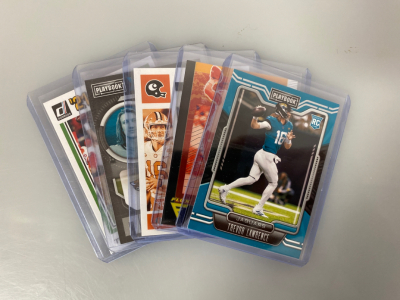 (5) Trevor Lawrence Football Cards