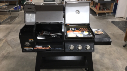 Pit Boss Platnium Smoker and Skillet