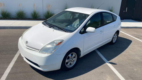 2005 Toyota Prius - Hybrid!