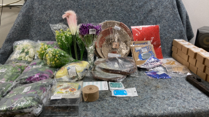 (12) Fake Flower, (21) Hexnum Coffee Lid, Incense Holder and more