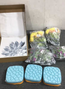 12”x16” Mounted Wall Frames, (4) Plastic Flowers, (3) Ice Cube Trays