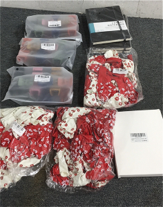 (4) Luxury Notebooks, (3) 50 Pc Lip Balloons, (3) Bag Of Hair Clips, Piano Cleaning Glove