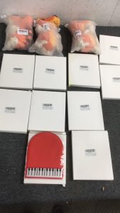 (10) Piano Cleaning Gloves, (3) Tiger Plushies
