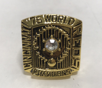 1976 Cincinnati Reds World Series Ring. Named to Johnny Bench