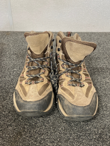 Pair of Itasca Boots Size 8