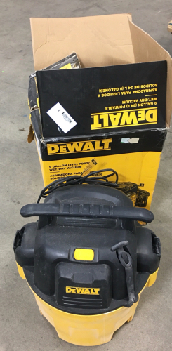 Dewalt 9-Gallon Portable Wet/Dry Shop Vacuum