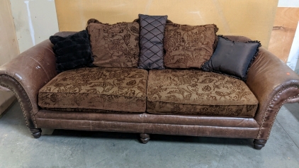 100" Leather & Suede Sofa w/Cloth Cushions
