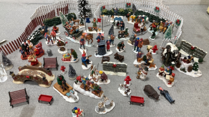 Christmas / Snow Village Figures