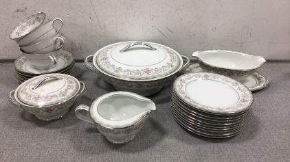 (23pc) Floral Design China Set