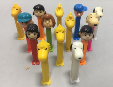 (14) Pez Dispensers Peanuts Themed