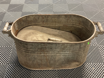 Vintage Wash Tub w/ Lid