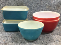 (2) “7 Red Pyrex Bowls, (1) 5” Light Blue Pyrex Bowl, (2) 7”x3” Light Blue Pyrex Buter Trays With Lids