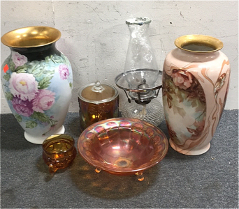 (2) 13&rdquo; Decorative Vases (1) MultiShade Glass Candy Jar (1) MultiShade Glass Bowl (1) 14&rdquo; Vintage Oil Lamp