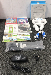 (5) Wii Games - (2) Wii Wheel - Wii Joysticks - HP Mouse and Desk microphone