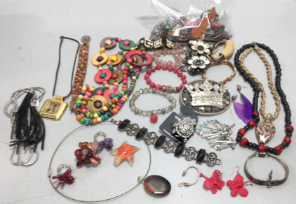 Craft/Costume Jewelry (Various Pieces) Bracelets, Rings, and Necklaces