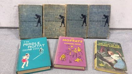 (5) Vintage Nancy Drew Books, (2) Vintage Moffat Books