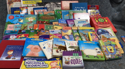 Chidren&rsquo;s Books Including &lsquo;A Charlie Brow Christmas&rsquo;, (7) Me Reader Books With Me Reader And More