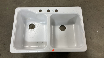 WHITE SINK
