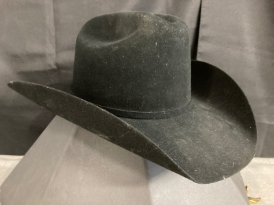 Resistol 20x Black Gold 7-3/8&rdquo; 59 Long Oval Cowboy Hat and Hard Case
