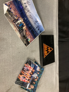 Def Leppard Autograph, Photograph and Box Set