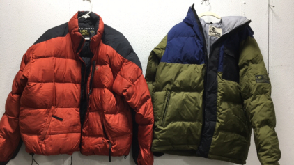 (2) Men&rsquo;s Winter Coats: Mountain Hard Wear Size XL, Bonfire Size M