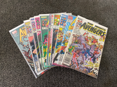 Marvel &ldquo;The Mighty Avengers&rdquo; Comic Books