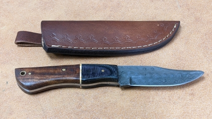 Full Tang 3¾" Blade Hunting Knife w/Leather Sheath